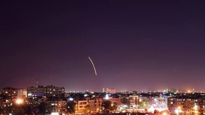 بعد توقف لأكثر من شهر.. قصف إسرائيلي يستهدف مطار دمشق والمنطقة الجنوبية