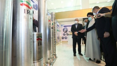 طهران تنفي وجود أي مفاوضات لتوقيع اتفاق نووي مؤقت وترفض بيانا خليجيا