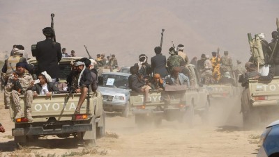 الحوثيون يقصفون مطاحن الحديدة ويدفعون بتعزيزات ضخمة