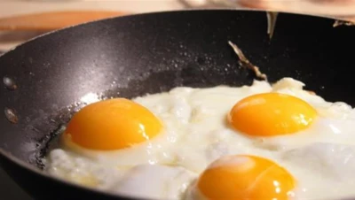 تفسير حلم البيض المقلي في المنام وأهم التفسيرات