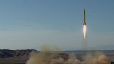 طهران تضع برنامجها "الباليستي" على طاولة المفاوضات مع واشنطن