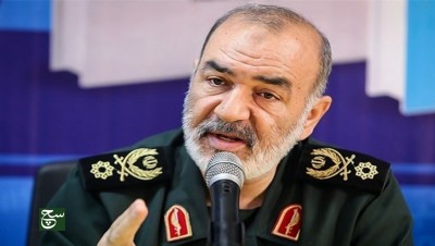 قائد "الحرس الثوري" يحذر من مهاجمة إيران