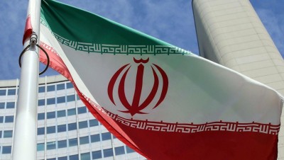 إيـران تطالب برفع العقوبات عن الأسد