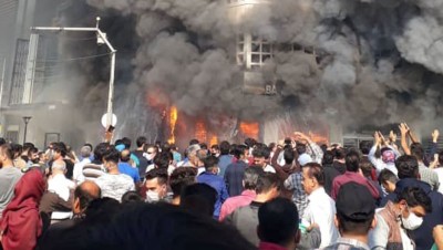 خامنئي يمنح ضوء أخضر لقمع الاحتجاجات في إيران ويخون المتظاهرين