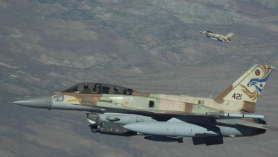 سوريا.. غارات جوية تستهدف ميليشيات إيـران في ديرالزور وحلب