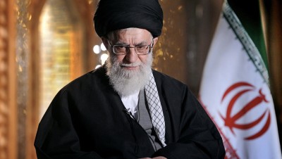 دعوة جديدة لتنحي خامنئي