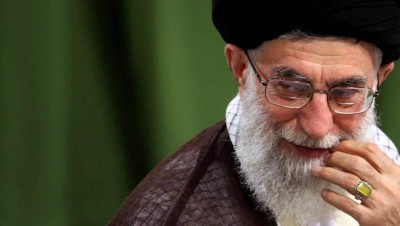 خامنئي يوجه ميليشياته في العراق ولبنان لمواجهة المتظاهرين