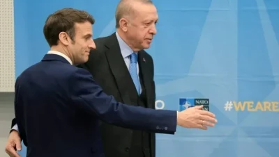 إردوغان يرحب بخطة أوروبا لرفع العقوبات عن سوريا ويؤكد دعم أنقرة لدمشق