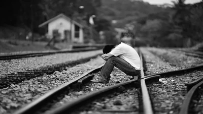 تفسير الحزن في المنام | معانيه وأسراره للمتزوجة والعزباء والحامل والمطلقة