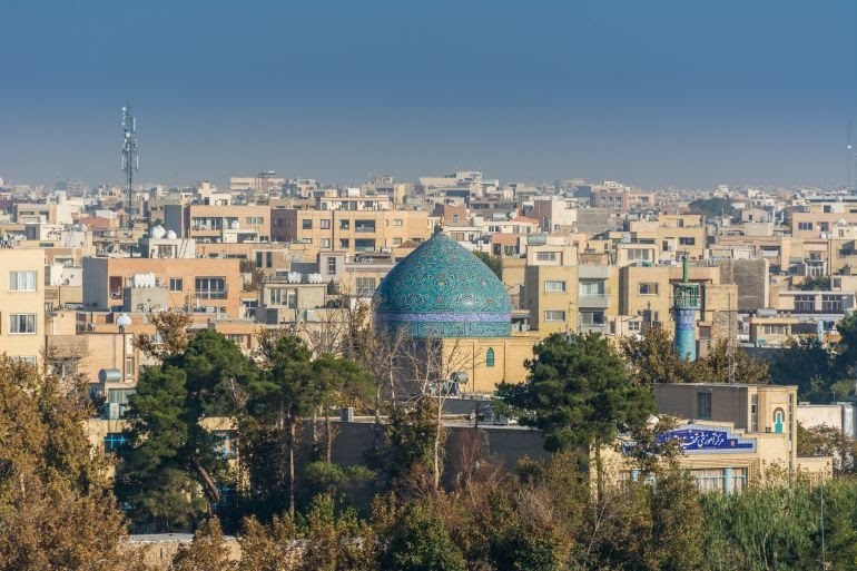 مسلحون يطلقون النار أمام سجن أصفهان المركزي في إيران