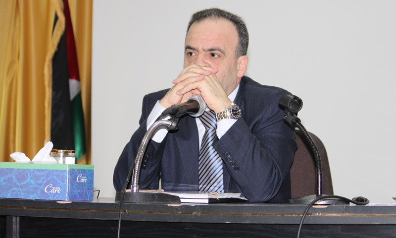 سوريا.. الأسد يلتف على الاحتجاجات بإعفاء رئيس حكومته