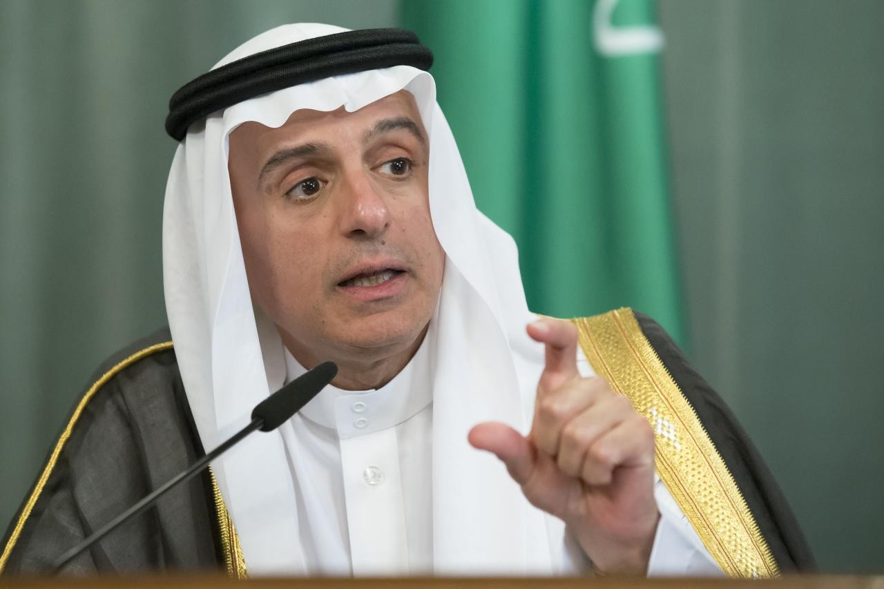 الجبير ينفي توجيه أي رسائل من السعودية إلى إيران