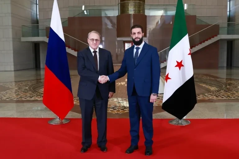 دمشق تطلب تسليم بشار الأسد وموسكو تلتزم الصمت: توتر جديد في العلاقات السورية الروسية