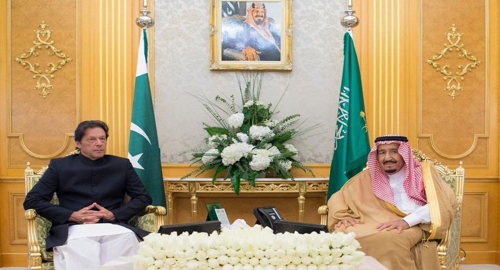 "خان" يواصل وساطته بين السعودية وإيران