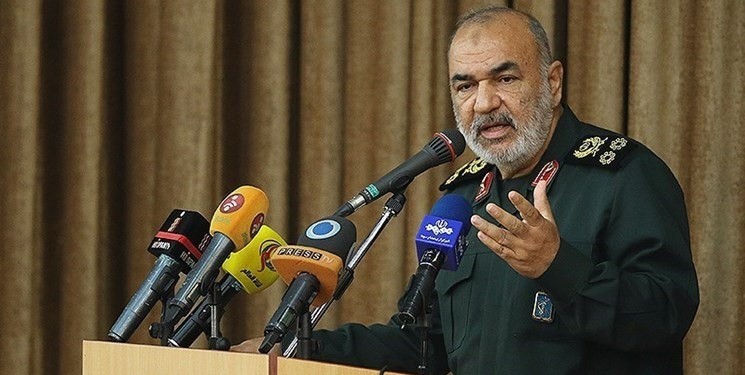 "الحـرس الثـوري" يتوعد من الجزر المحتلة في الخليج العربي