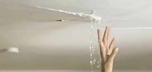 تفسير حلم تسرب الماء في المنزل للعزباء والمتزوجة